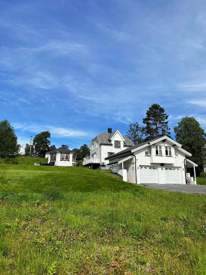 Апартаменти Visit Leif At Senja Gibostad Екстер'єр фото